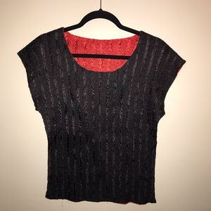 Fun, stretchy, pucker knit tank. Reversible